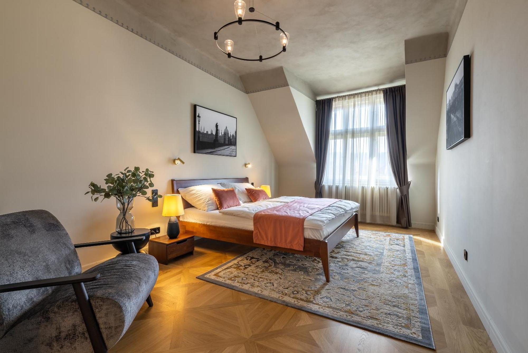 Luxury 2 Bedroom With Ac In The Old Town Appartamento